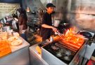 Barbecue 78 Surabaya Andalkan Brisket Asap 12 Jam, Gunakan Campuran Batang Tebu